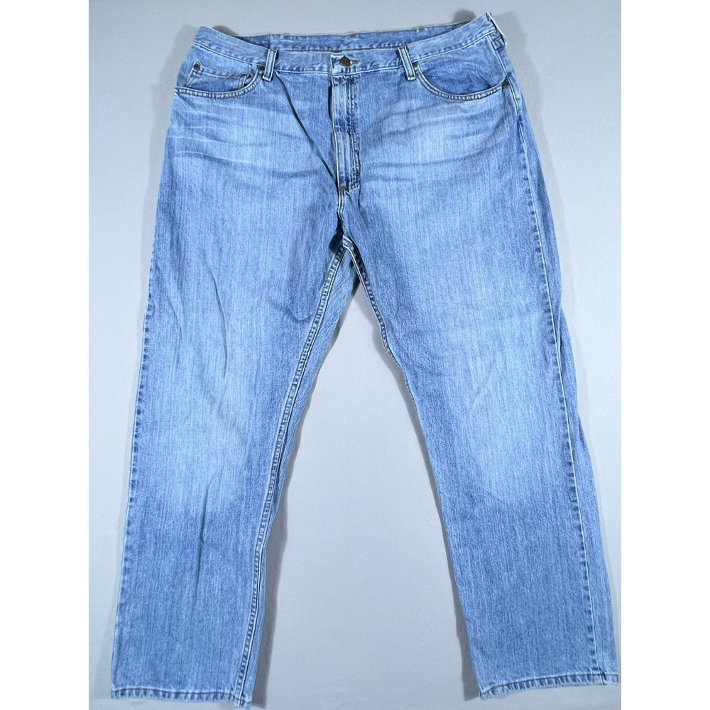 Wrangler Premium Quality Relaxed Fit Jeans Men's 42x30 Medium Wash Blue Denim - Picture 2 of 16